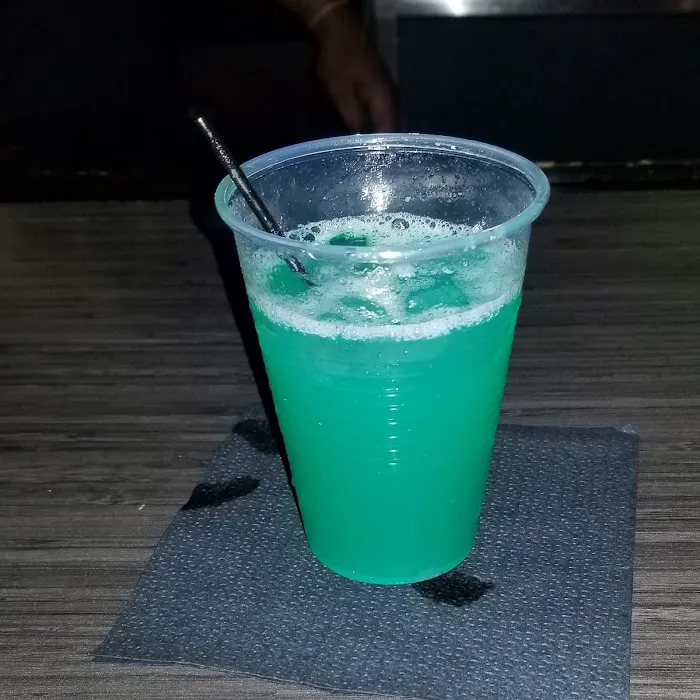 L Bar & Lounge Picture 5