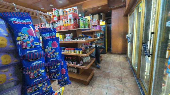 Ralph & Nash Deli Market Picture 4