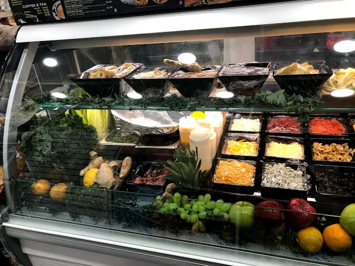 Stop 1 Deli & Grocery Picture 2