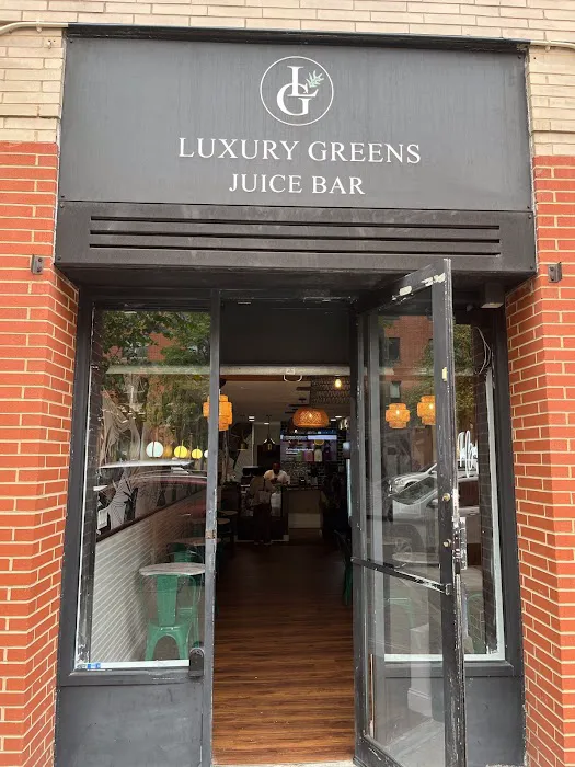 Luxury Greens Juice Bar Picture 6