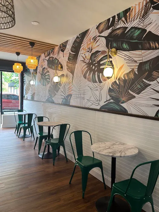 Luxury Greens Juice Bar Picture 4