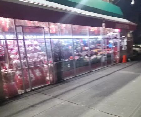Deli & Grocery