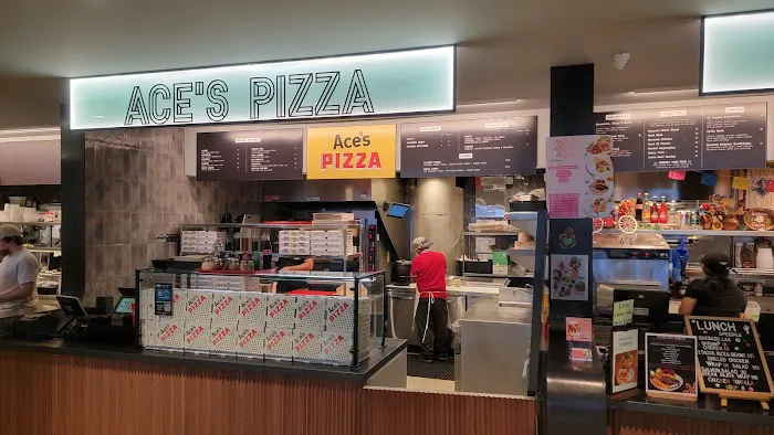 Ace's Pizza LIC Picture 6