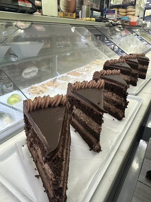 NYC Greens plaza deli Picture 4