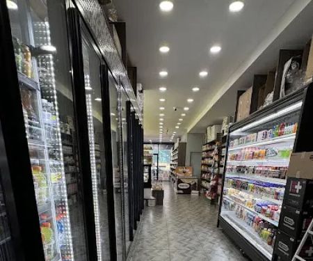 NYC Greens plaza deli