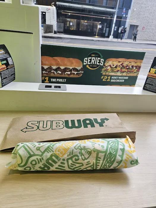 Subway Picture 3