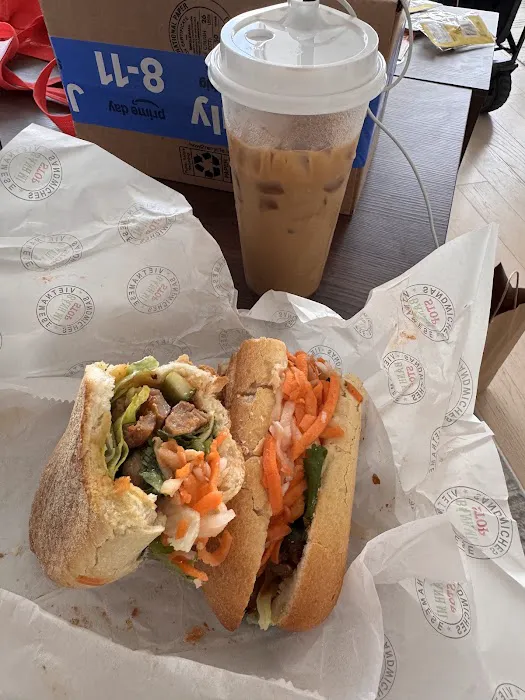 Banh Mi Stop Picture 6