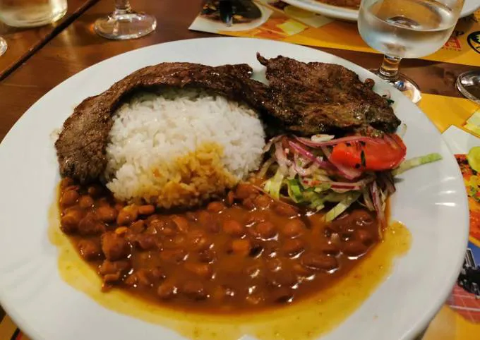 PRINCE GRILL & JUICE BAR Picture 7