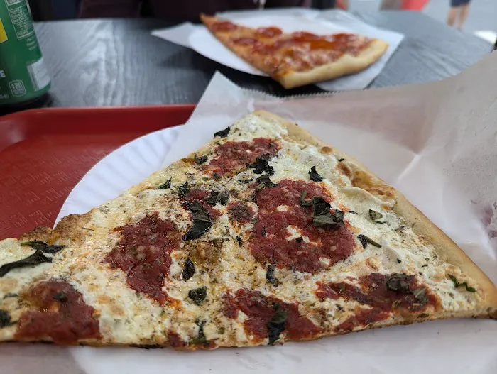 Neels Pizza & Pasta Picture 1
