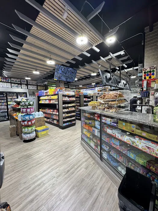 Golden Delicious Deli & Grocery Picture 4