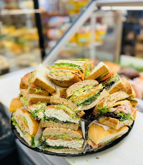 Apple Gourmet Deli LIC Picture 10