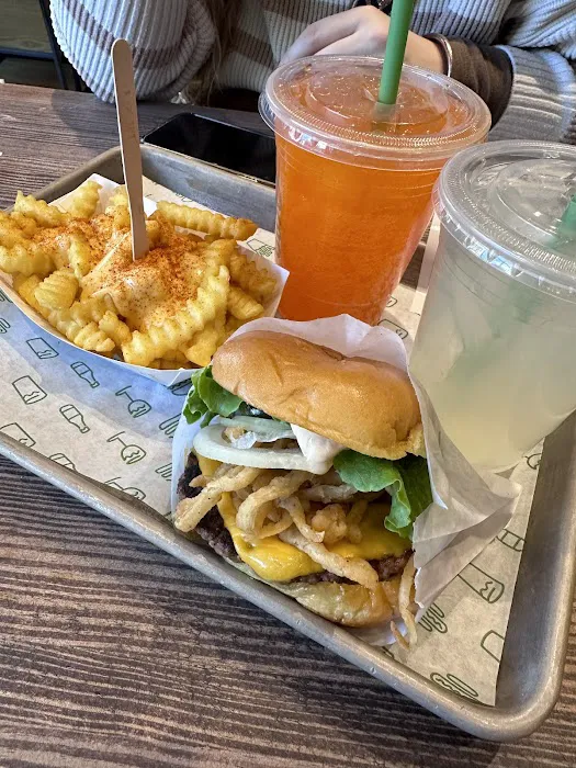 Shake Shack Morningside Heights Picture 5