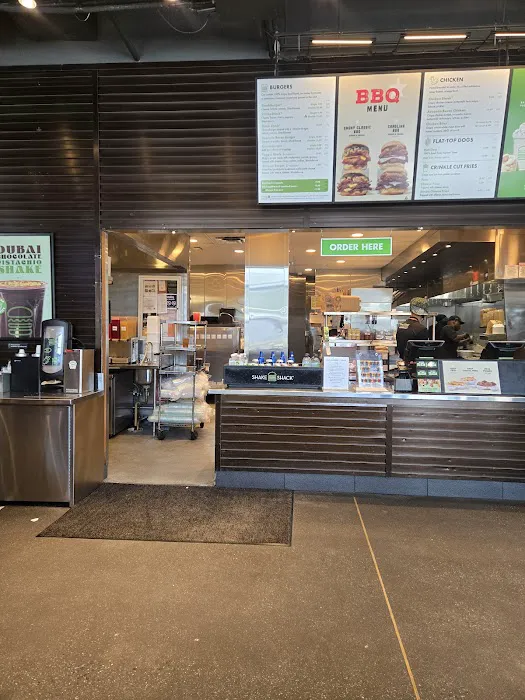 Shake Shack Morningside Heights Picture 2