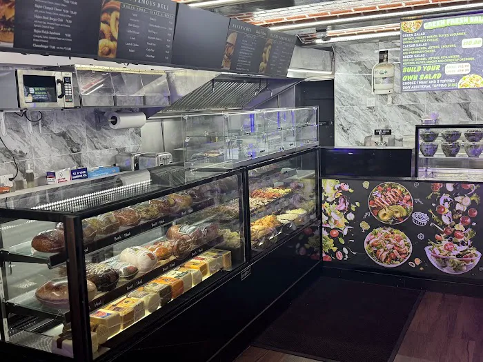 Hajis famous deli Picture 10