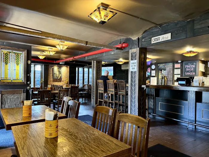 Arts and Crafts Beer Parlor Picture 2