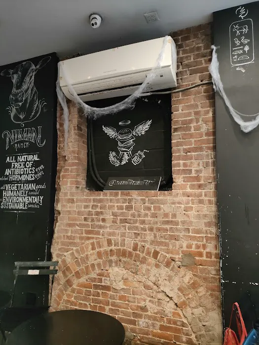 Harlem Burger Co. Picture 9