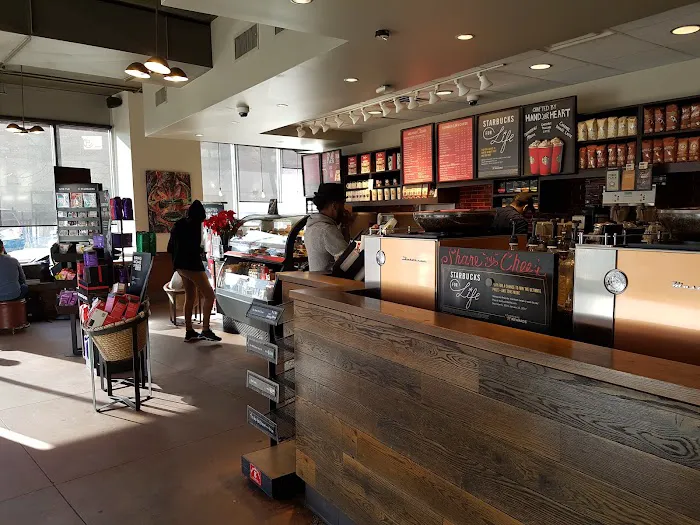 Starbucks Picture 9
