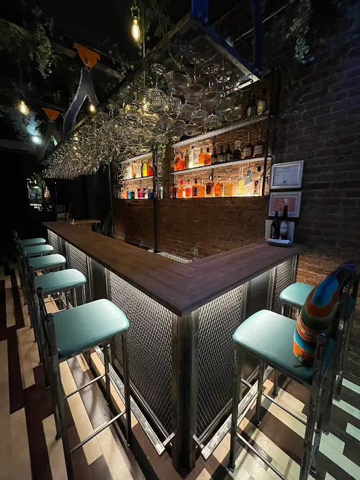Gin Bar at Enoteca Harlem Picture 5