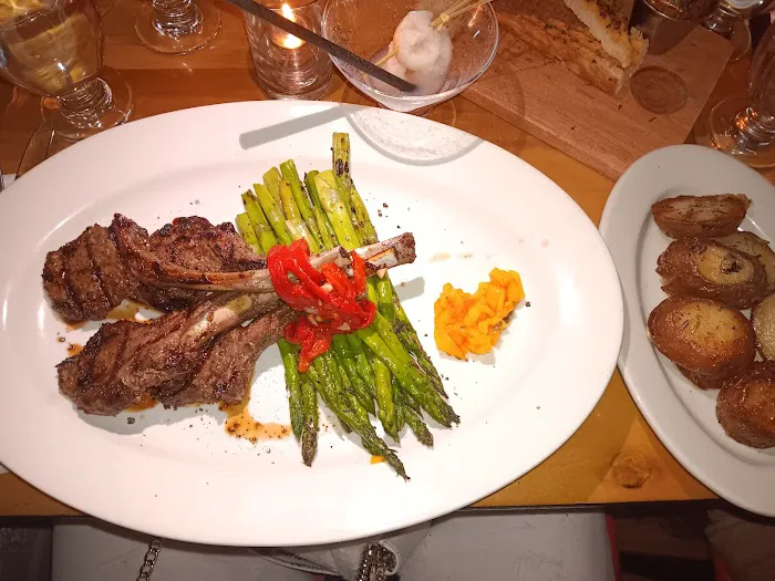 Ricardo Steakhouse Picture 6