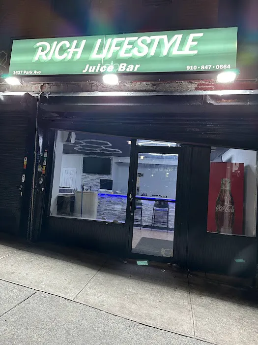 Rich Lifestyle Juice Bar Picture 5