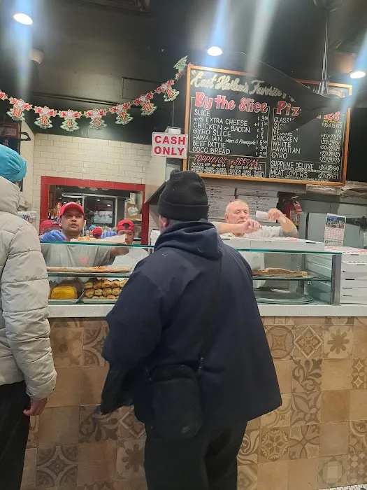 Sam’s Famous Pizzeria Picture 4