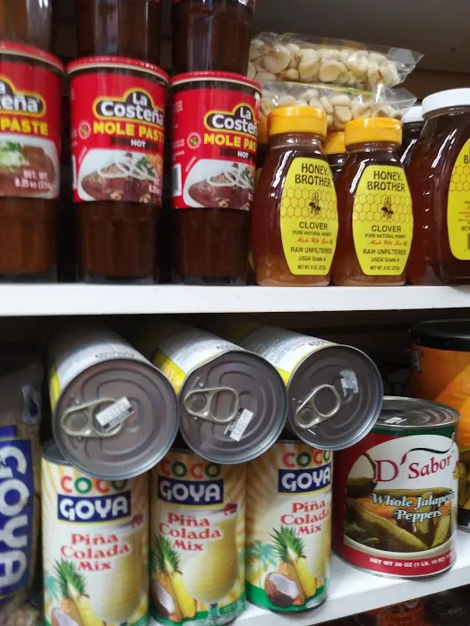 Vaquero Deli Grocery Picture 2