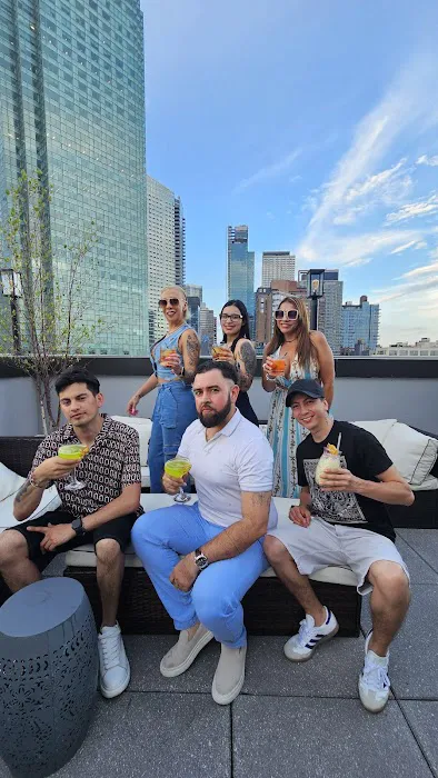 Sky bar Picture 1