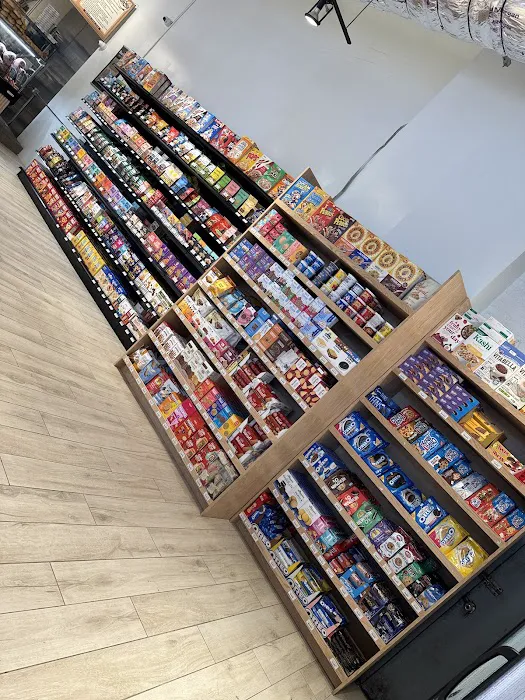 Cafeteria marketplace Picture 4