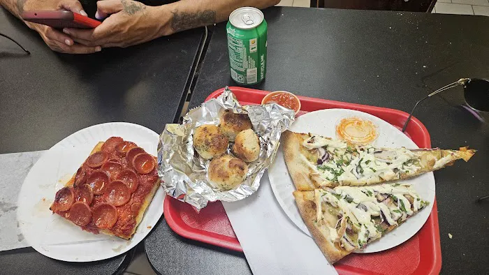 Reg'z New York Pizza Picture 8
