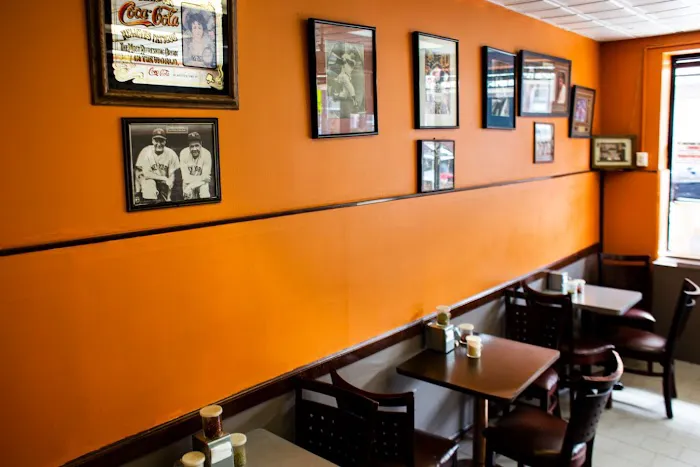 Reg'z New York Pizza Picture 4