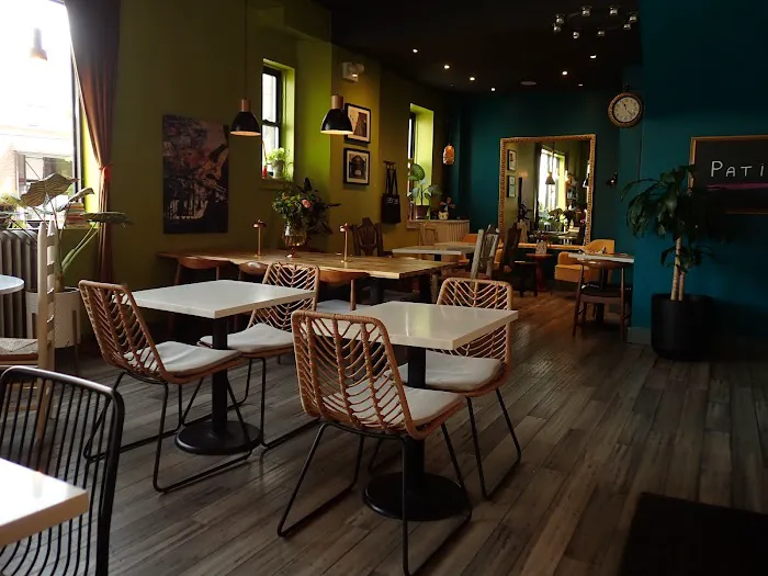 Cafe 9 Picture 4