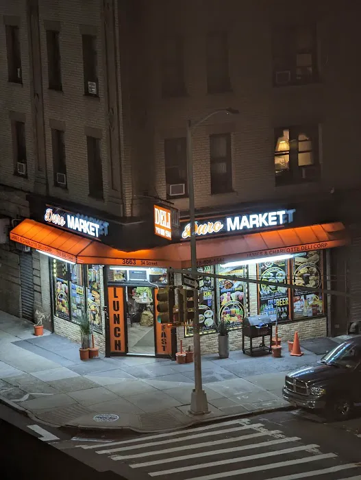 James & Charlotte - Duro Market Picture 2