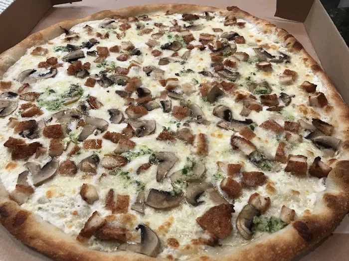 Leo's Pizza Picture 10