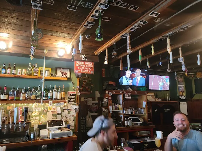 Mad Donkey Beer Bar & Grill Picture 6