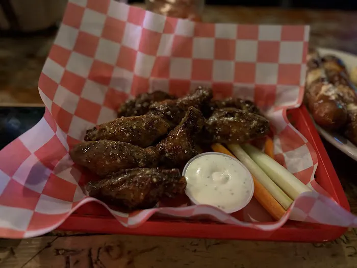Mad Donkey Beer Bar & Grill Picture 5
