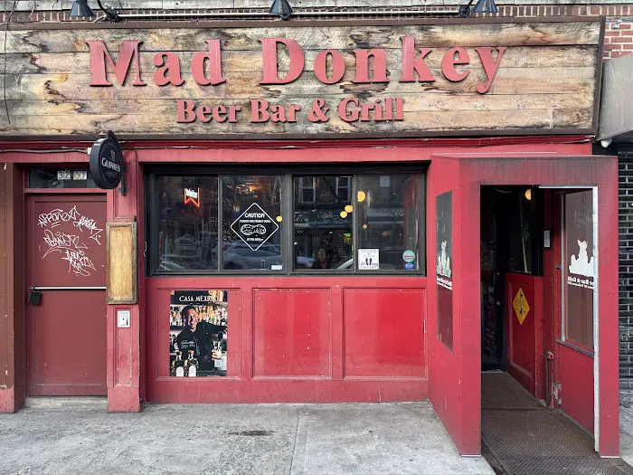 Mad Donkey Beer Bar & Grill Picture 4