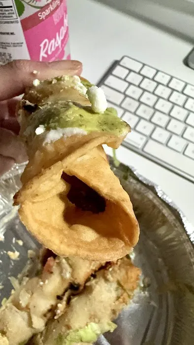 Tacos Pepes Truck Picture 7