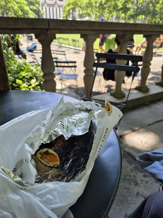 Roll Over Kimbap Picture 7