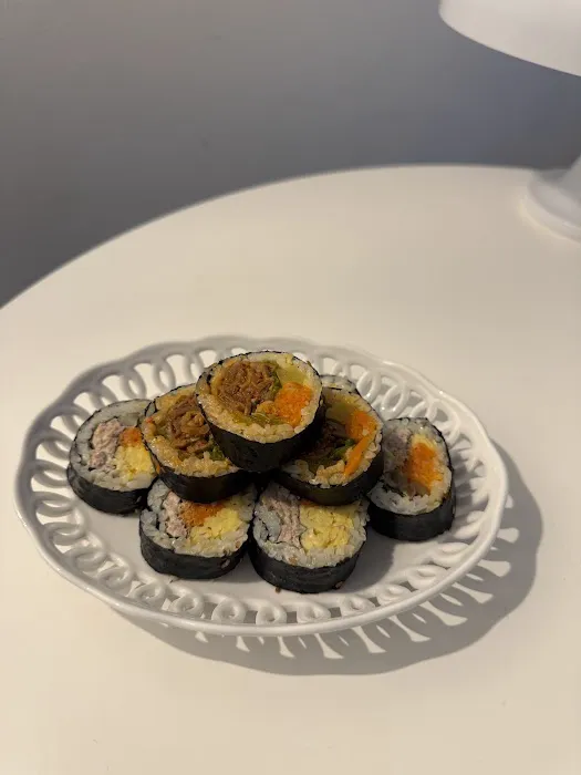 Roll Over Kimbap Picture 1