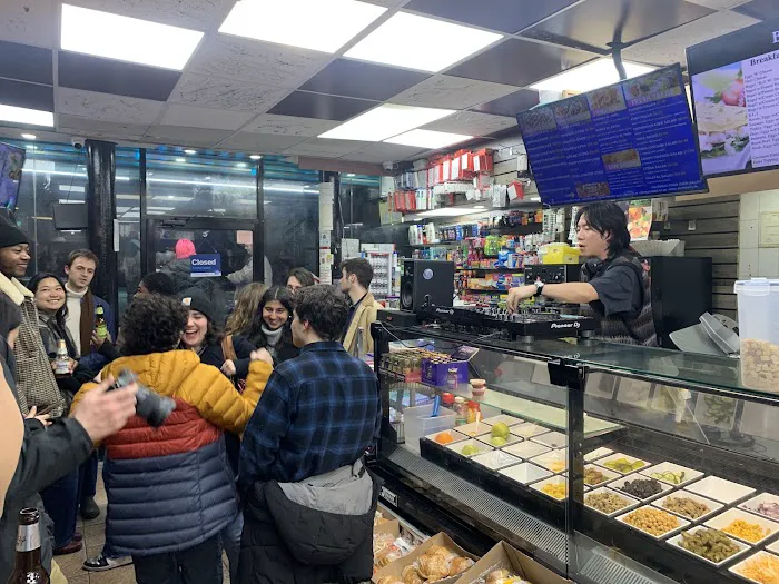 Olive Tree Deli & Grill Mini Mart Picture 8