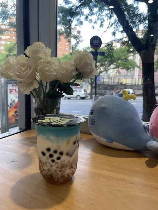 The Whale Tea Picture 10