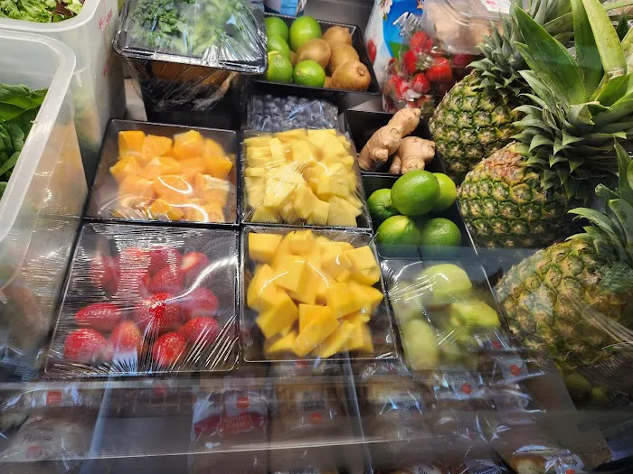 Bahamas Deli & Grill Mini Market Picture 10