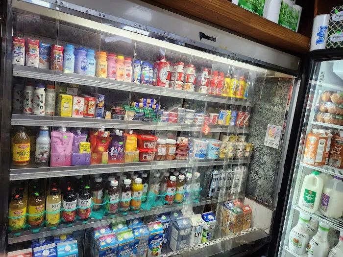 Bahamas Deli & Grill Mini Market Picture 3