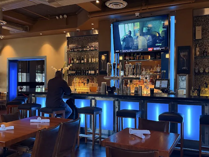 Chocolat Restaurant & Bar Picture 2