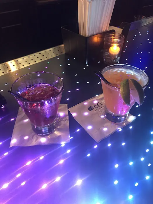 Aloft Harlem Hotel WXYZ Bar Picture 7