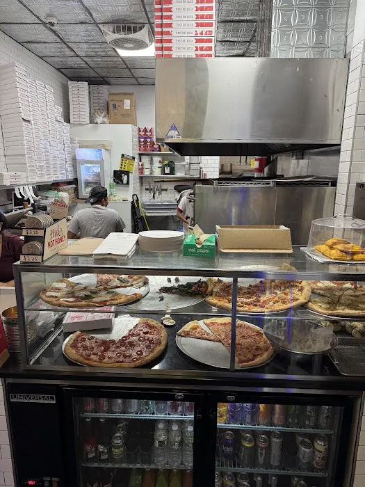 Dado's Pizza and Taproom Harlem Picture 1