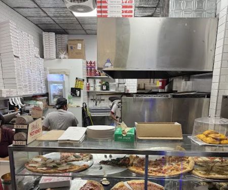 Dado's Pizza and Taproom Harlem