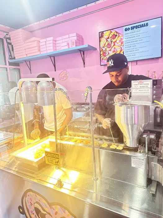 GO DONUTS Picture 1