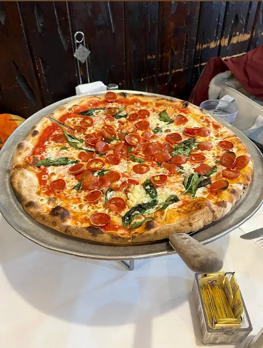 Patsy's Pizzeria Picture 3
