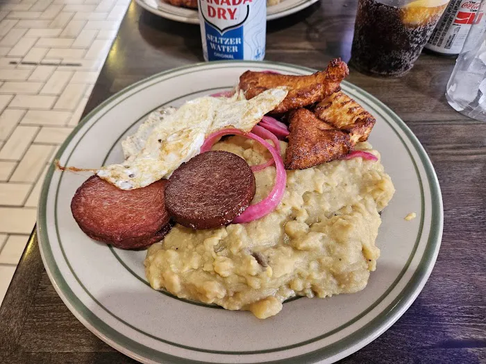 Sandy Restaurant Picture 10